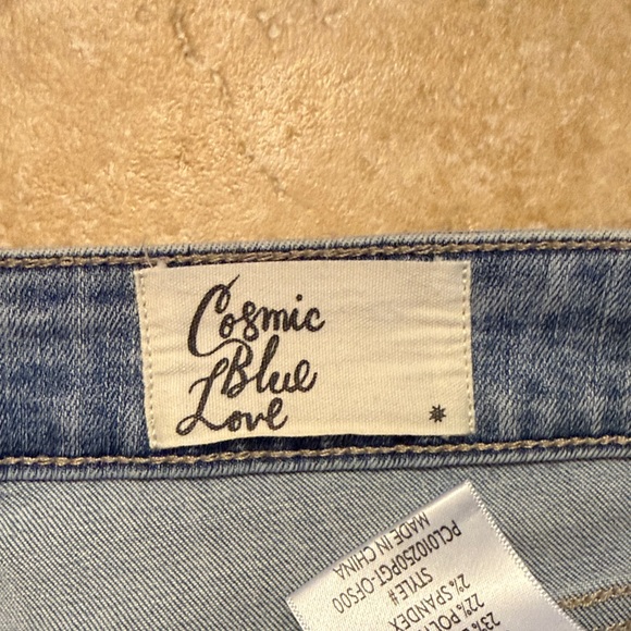 Classic Light Blue Crop Jeans - Picture 2 of 4